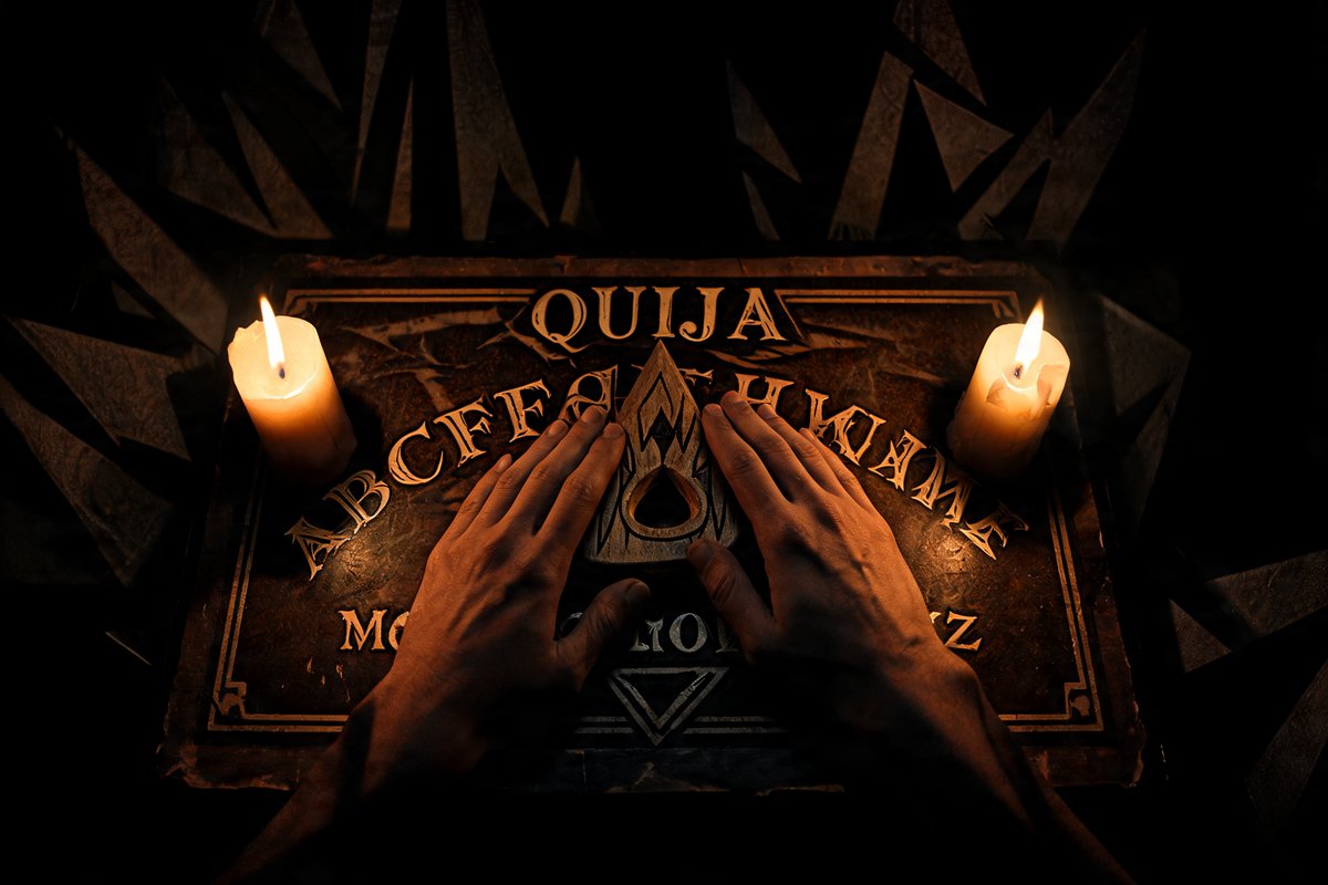 Tavola Ouija: storia, funzionamento e pericoli della tavola spiritica